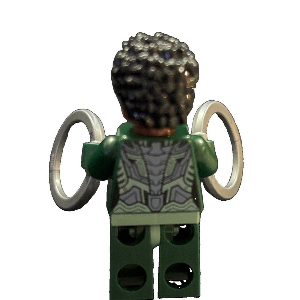 LEGO Minifigure Nakia Dark Green Suit sh844 From Set 76211 - Picture 2 of 2